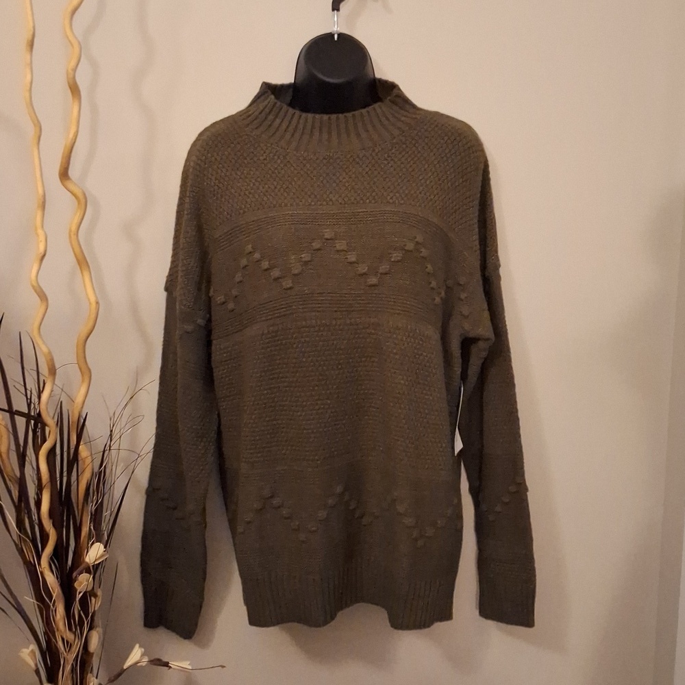 PINK CLOVER NWT Super warm and cozy size large cable knit